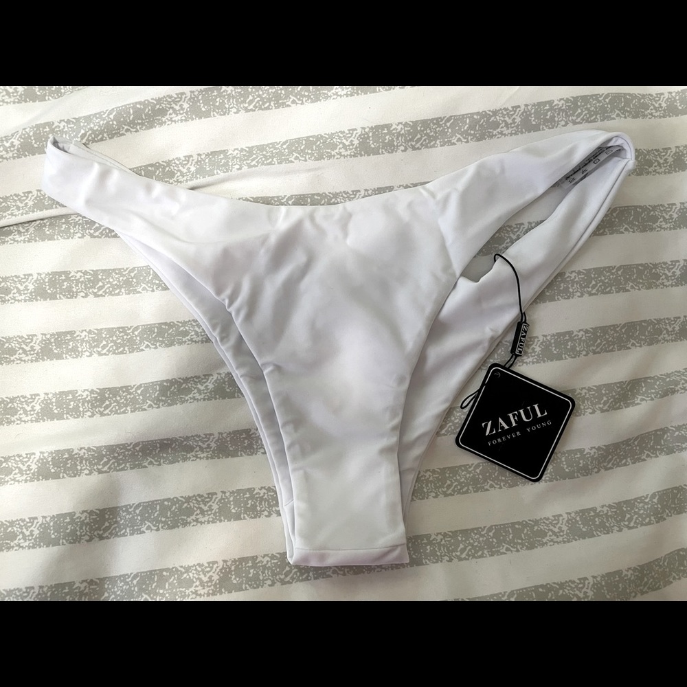 NWT- Zaful Solid High Leg Bikini Bottom. White